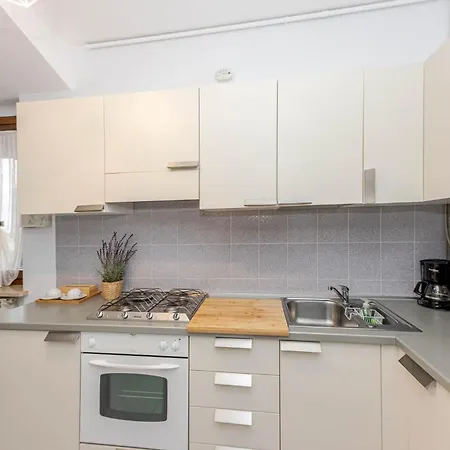 Apartment Casa Amelia Maggiore